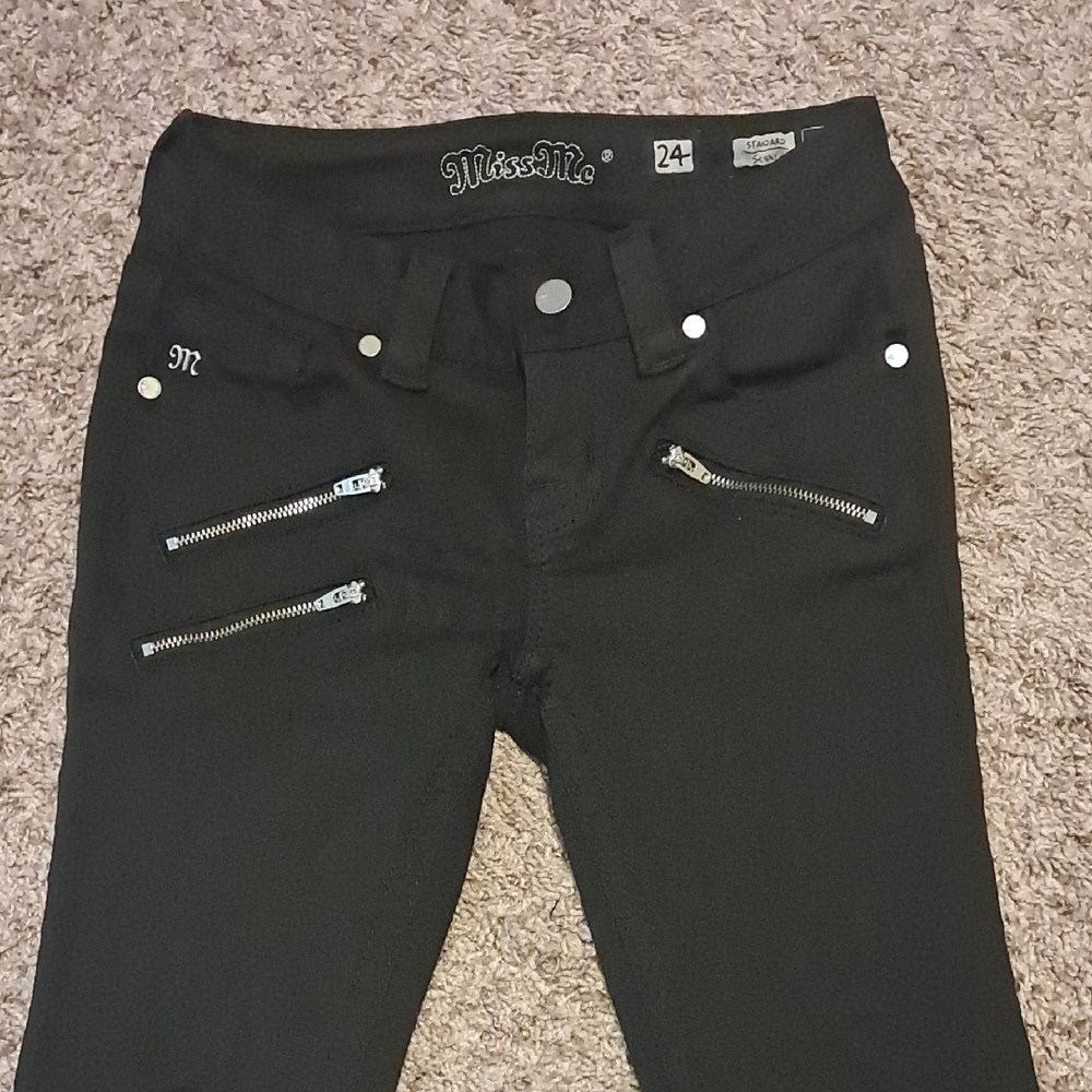 (35) Size 24 Miss Me Women's Black Jeans
